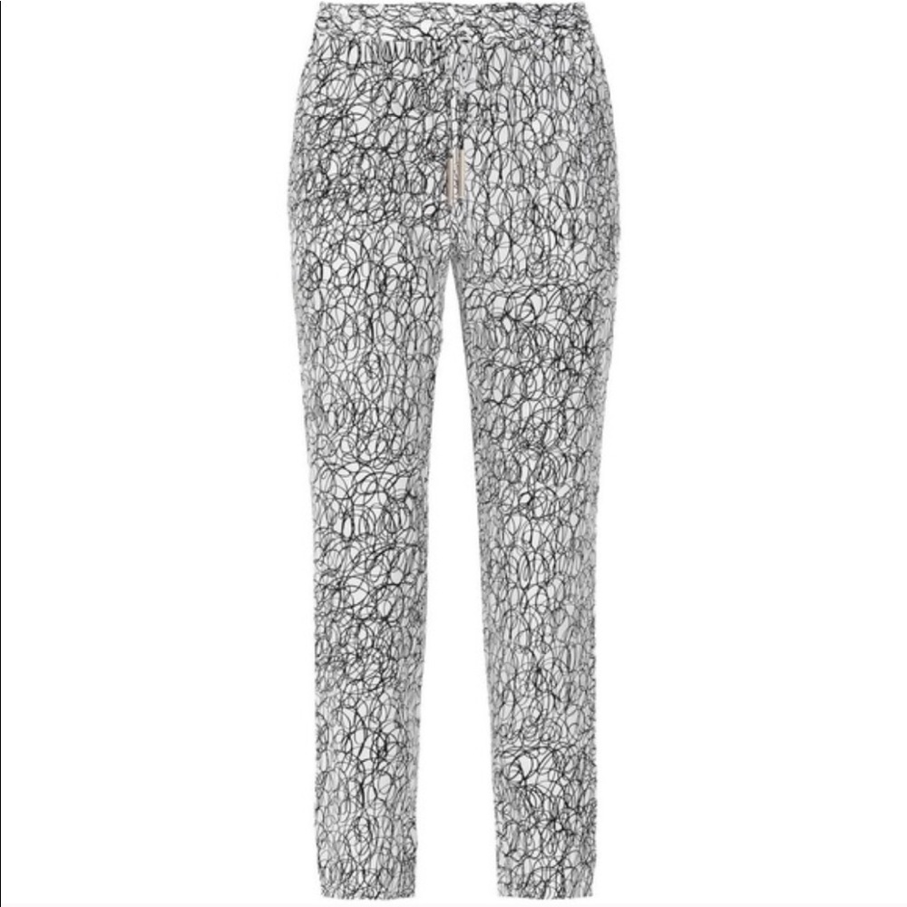 Diane Von Furstenberg silk pants size 8